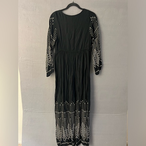 World Market Womens Black Embroidered Maxi Dress S/M Long Sleeve Double Slit - Picture 5 of 6